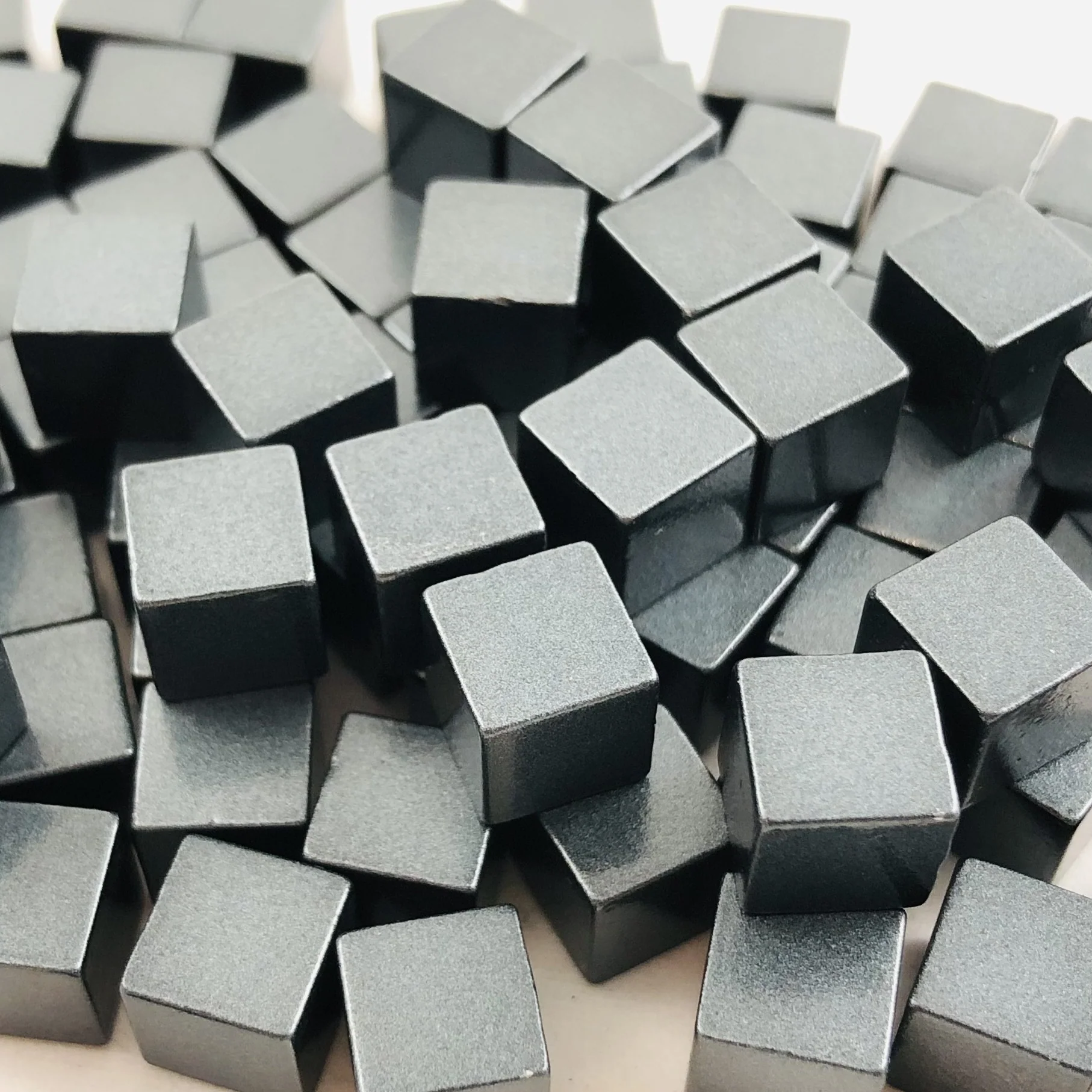 Metal Cubes - 8 mm - Bag of 30 - Image 10
