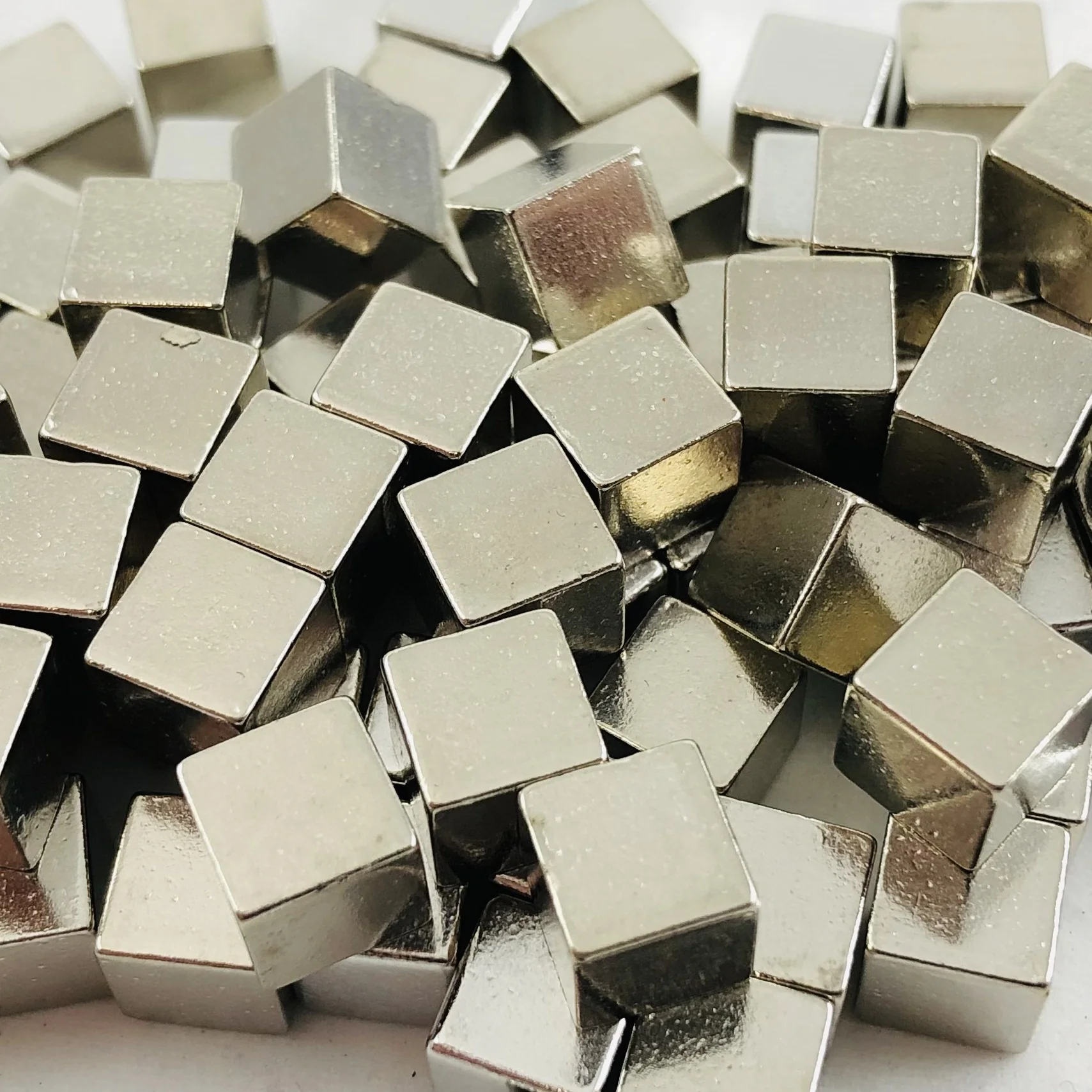 Metal Cubes - 8 mm - Bag of 30 - Image 4
